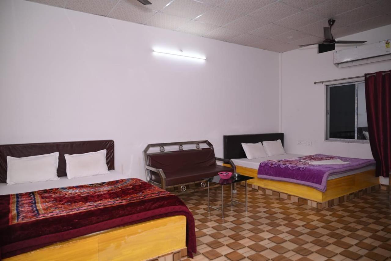 Chang Ghar Resort Kāziranga Buitenkant foto
